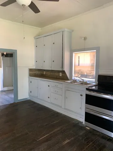 $650 | 708 Colorado Street, Glidden, TX 78943