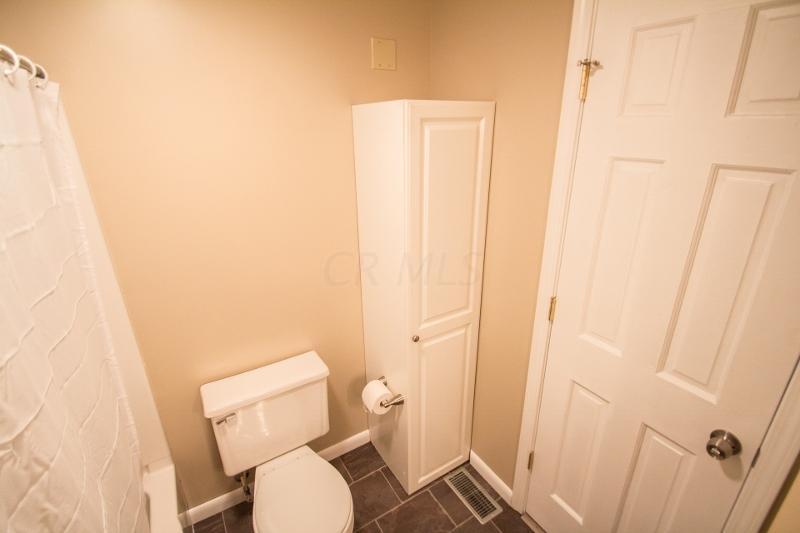 424 South James Road Columbus, OH 43213 - Photo 12 of 21