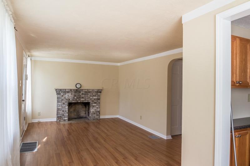 424 South James Road Columbus, OH 43213 - Photo 7 of 21