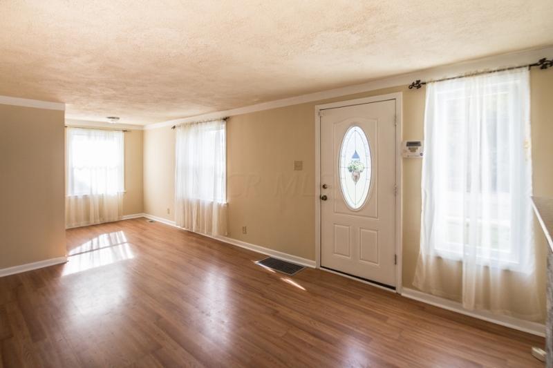 424 South James Road Columbus, OH 43213 - Photo 8 of 21
