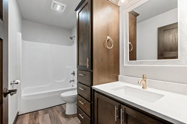 $339,000 | 2510 Stoney Brook Court, Manitowoc, WI 54220