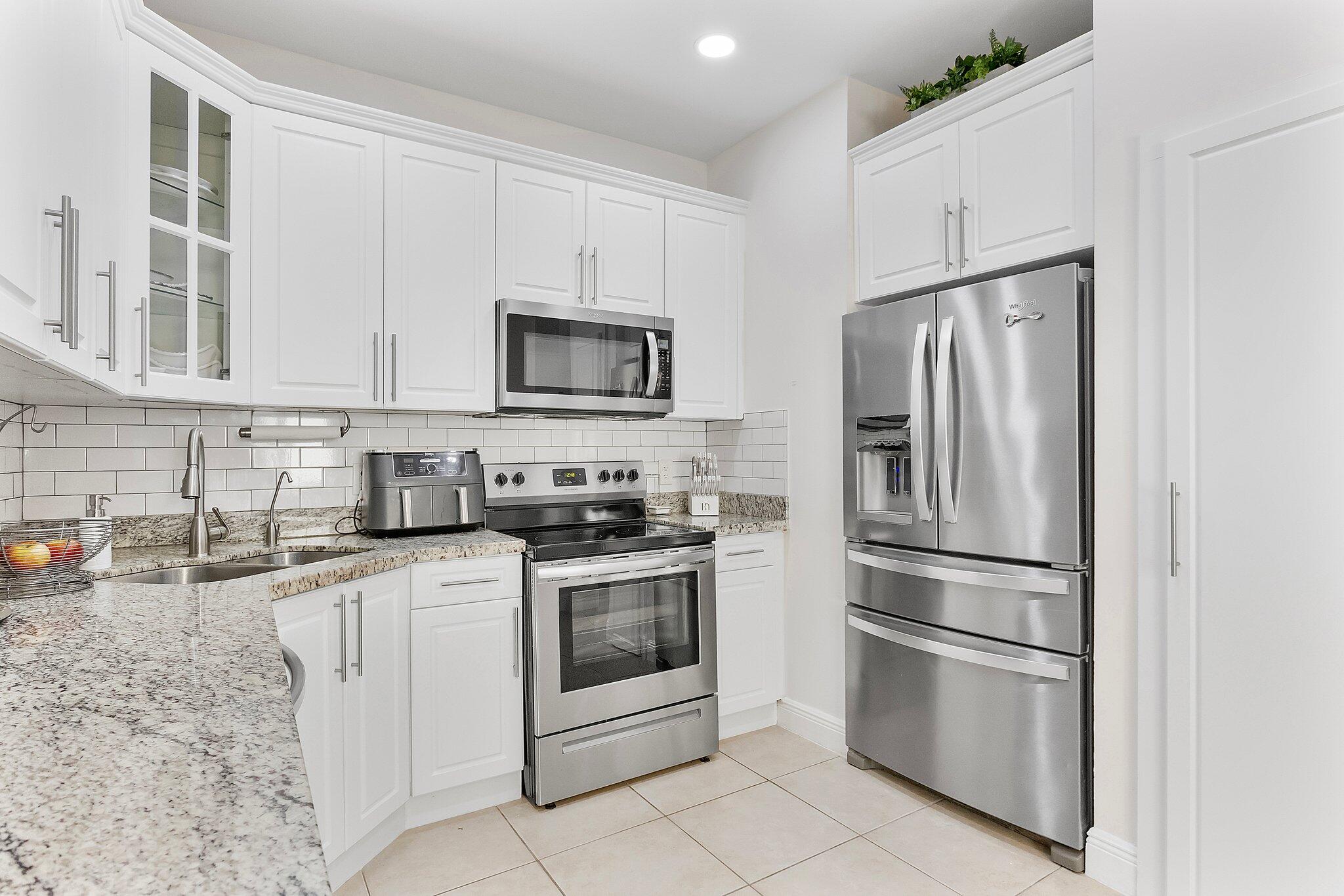 763 St Albans Drive Boca Raton, FL 33486 - Photo 7 of 30 8-web-or-mls-0E2A8277