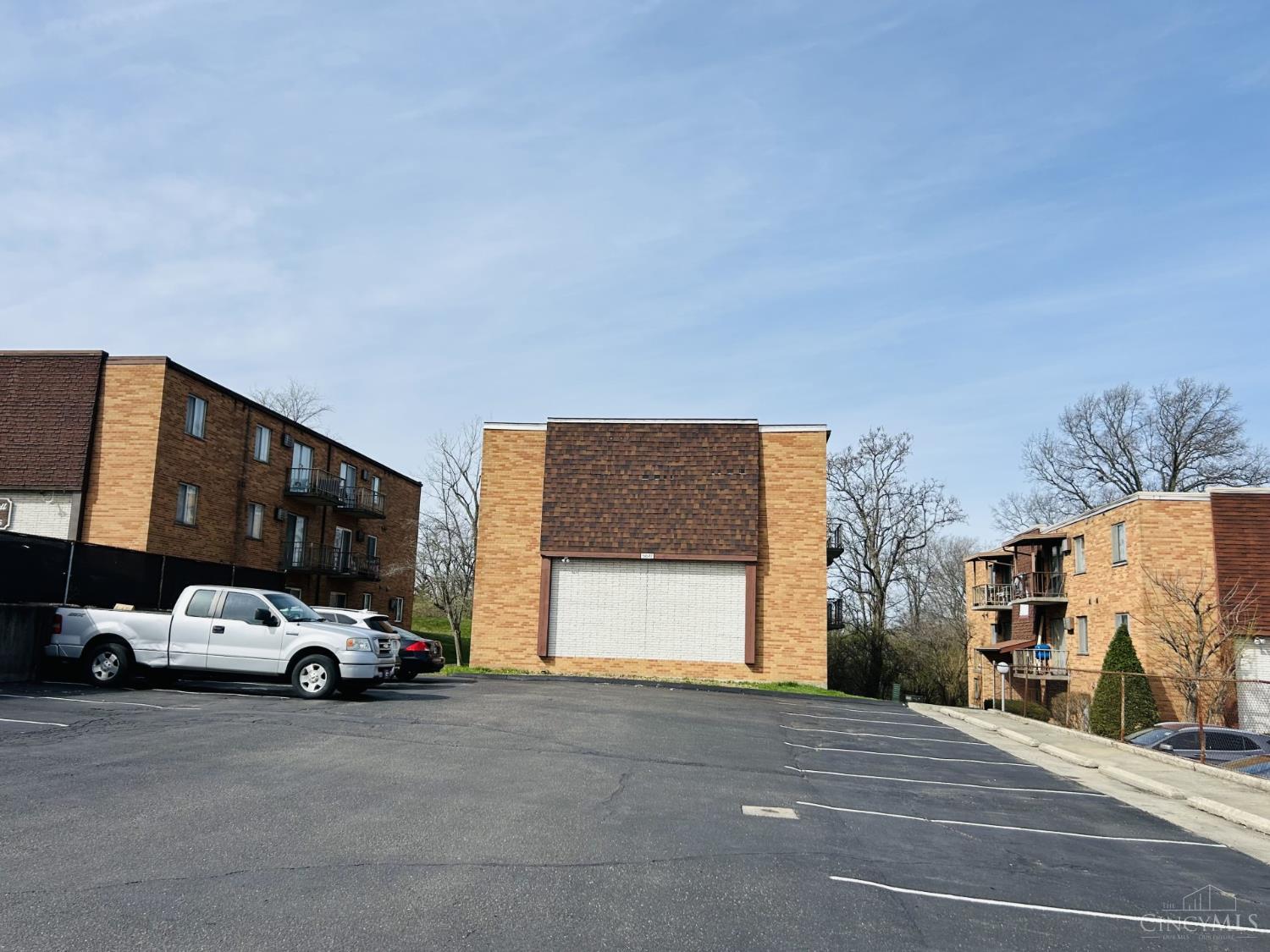 5617 Cheviot Road Cincinnati, OH 45247 - Photo 1 of 9