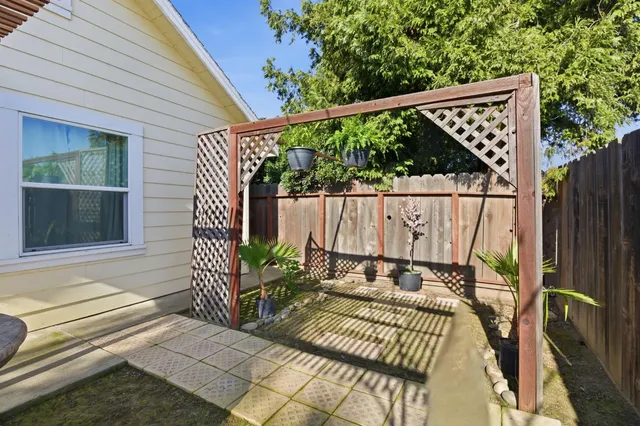 $729,000 | 721 River Avenue, Unit 2, Oakdale, CA 95361