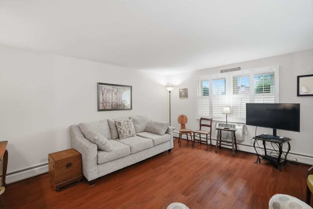 103 Manor Court, Unit 103 Springfield, MA 01118 - Photo 12 of 24