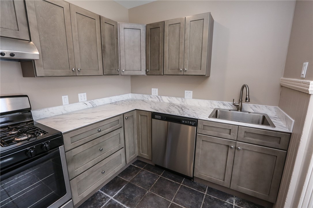 739 University Avenue, Unit DOWN Rochester, NY 14607 - Photo 16 of 24