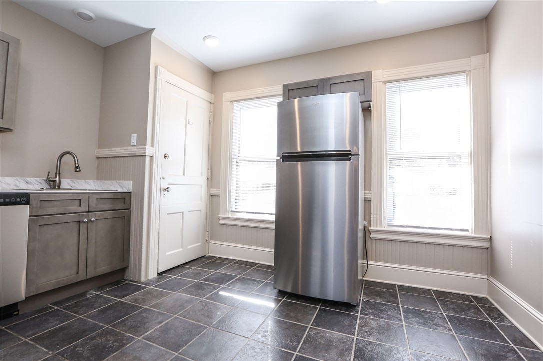 739 University Avenue, Unit DOWN Rochester, NY 14607 - Photo 17 of 24