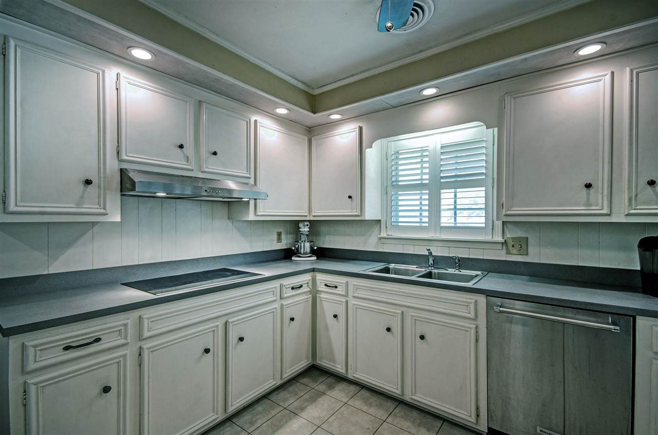 5430 Red Fox Road Jackson, MS 39211 - Photo 14 of 34 Photo 15