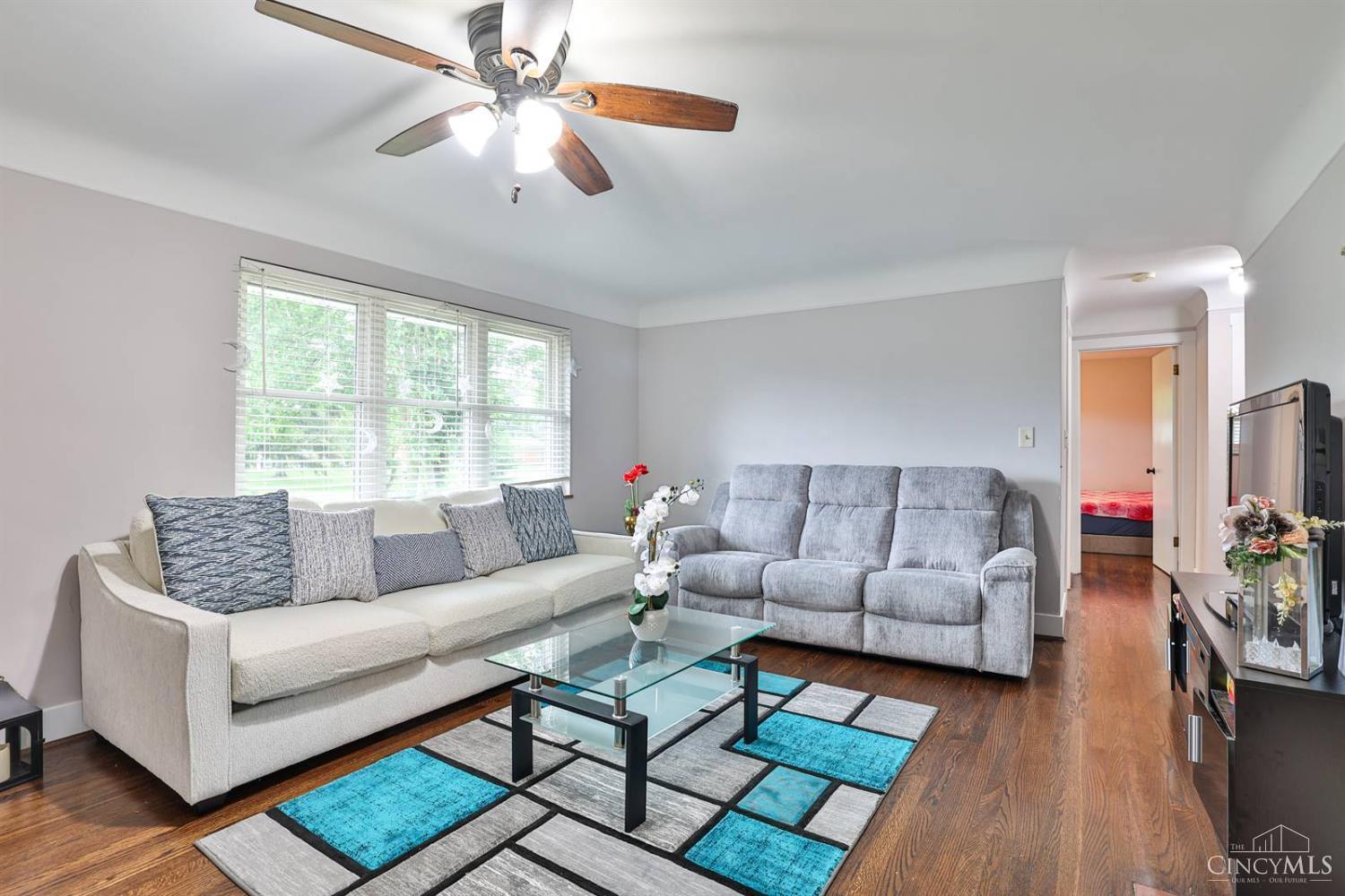 8698 Cox Road West Chester, OH 45069 - Photo 4 of 34