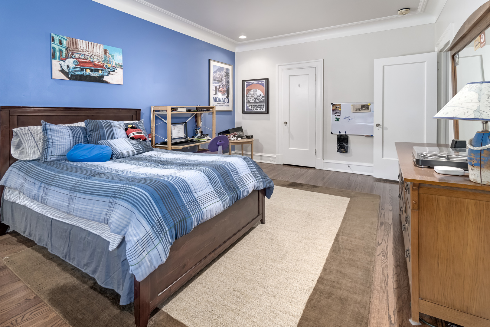 1111 Sheridan Road Wilmette, IL 60091 - Photo 46 of 76 a bedroom with bed and a desk