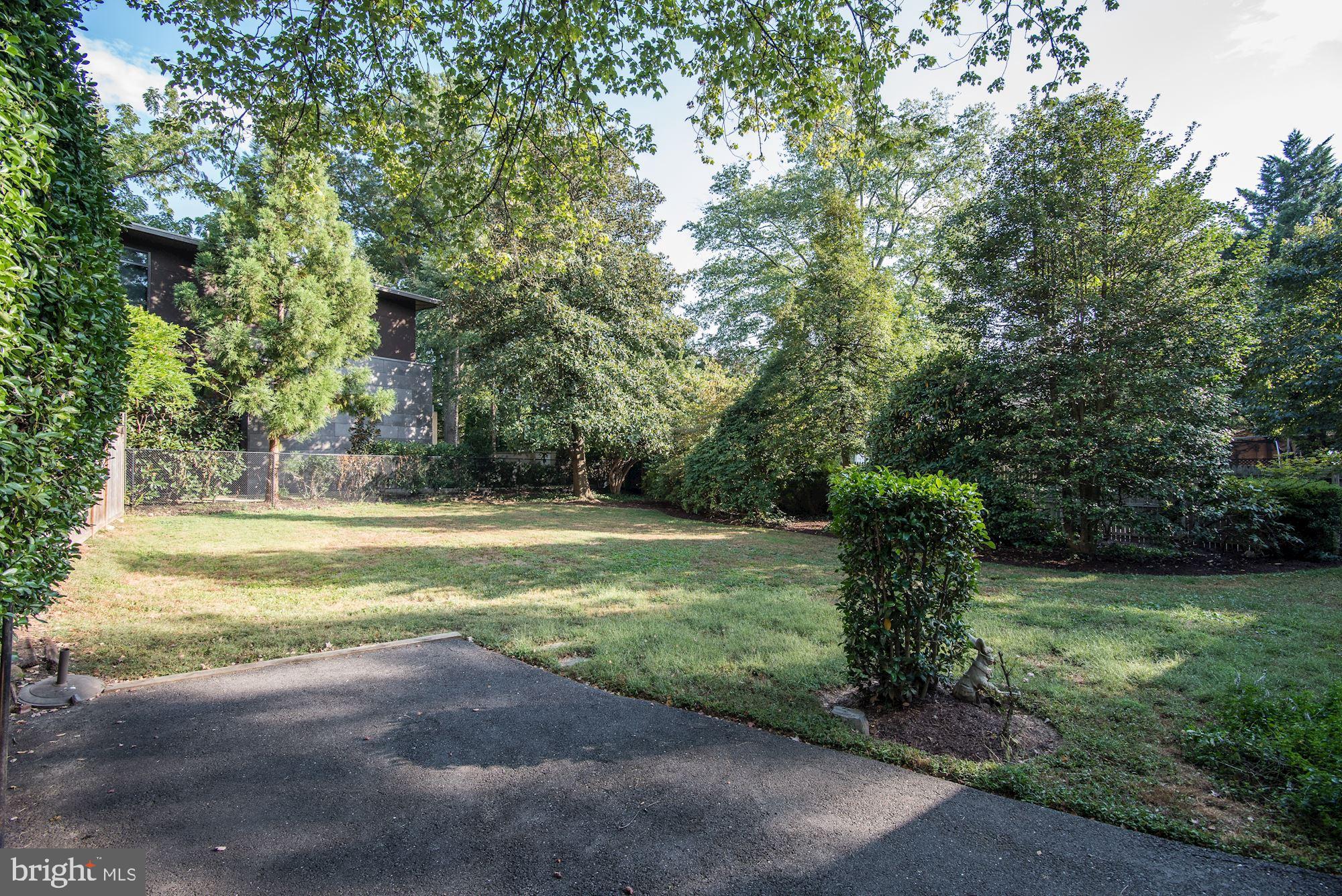 7507 Brookville Road Chevy Chase, MD 20815 - Photo 20 of 23 Large, flat, fenced yard