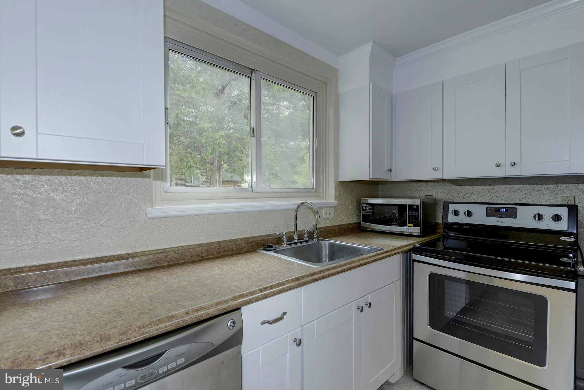 19 Ridge Road, Unit B Greenbelt, MD 20770 - Photo 12 of 30 Kitchen