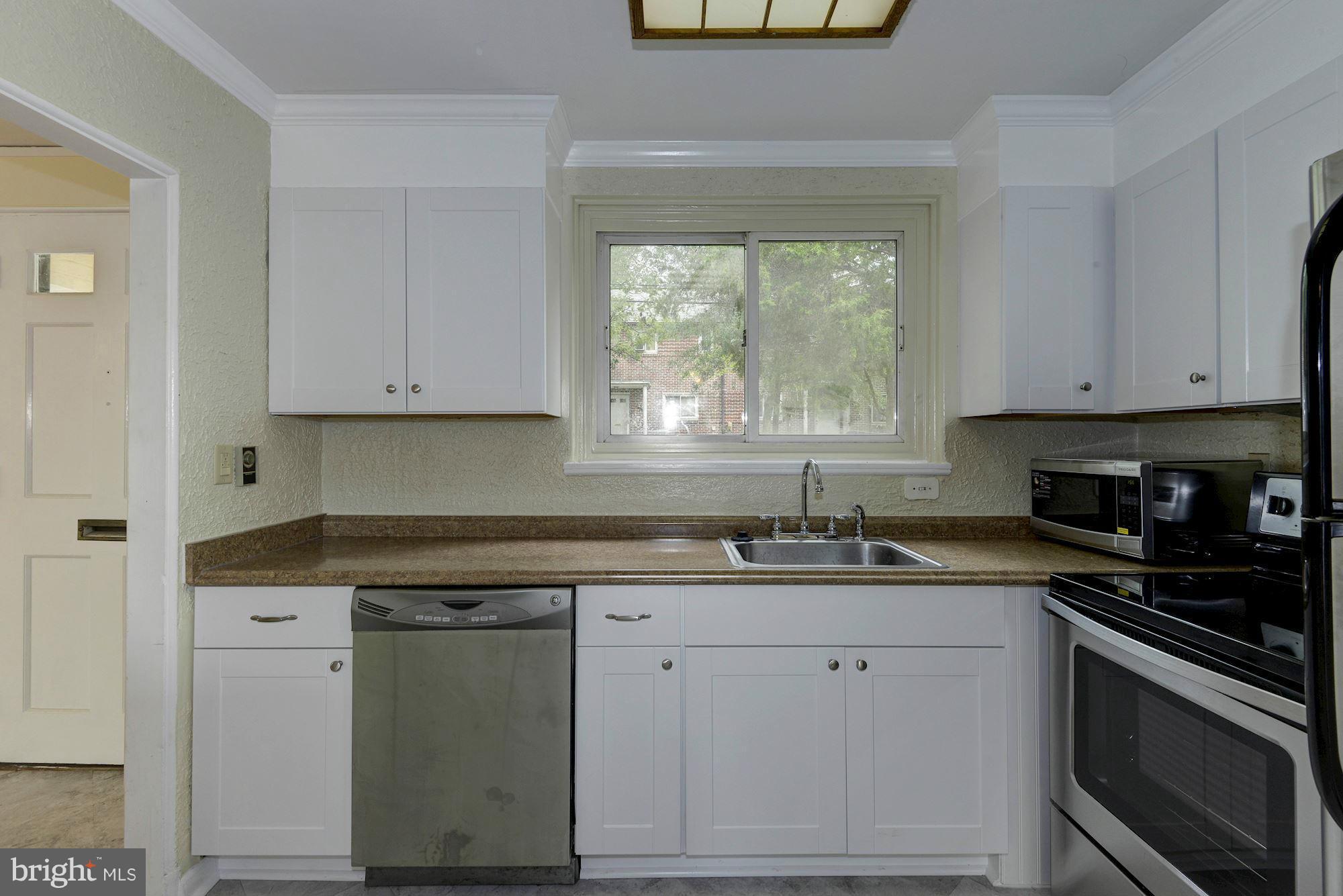 19 Ridge Road, Unit B Greenbelt, MD 20770 - Photo 13 of 30 Kitchen