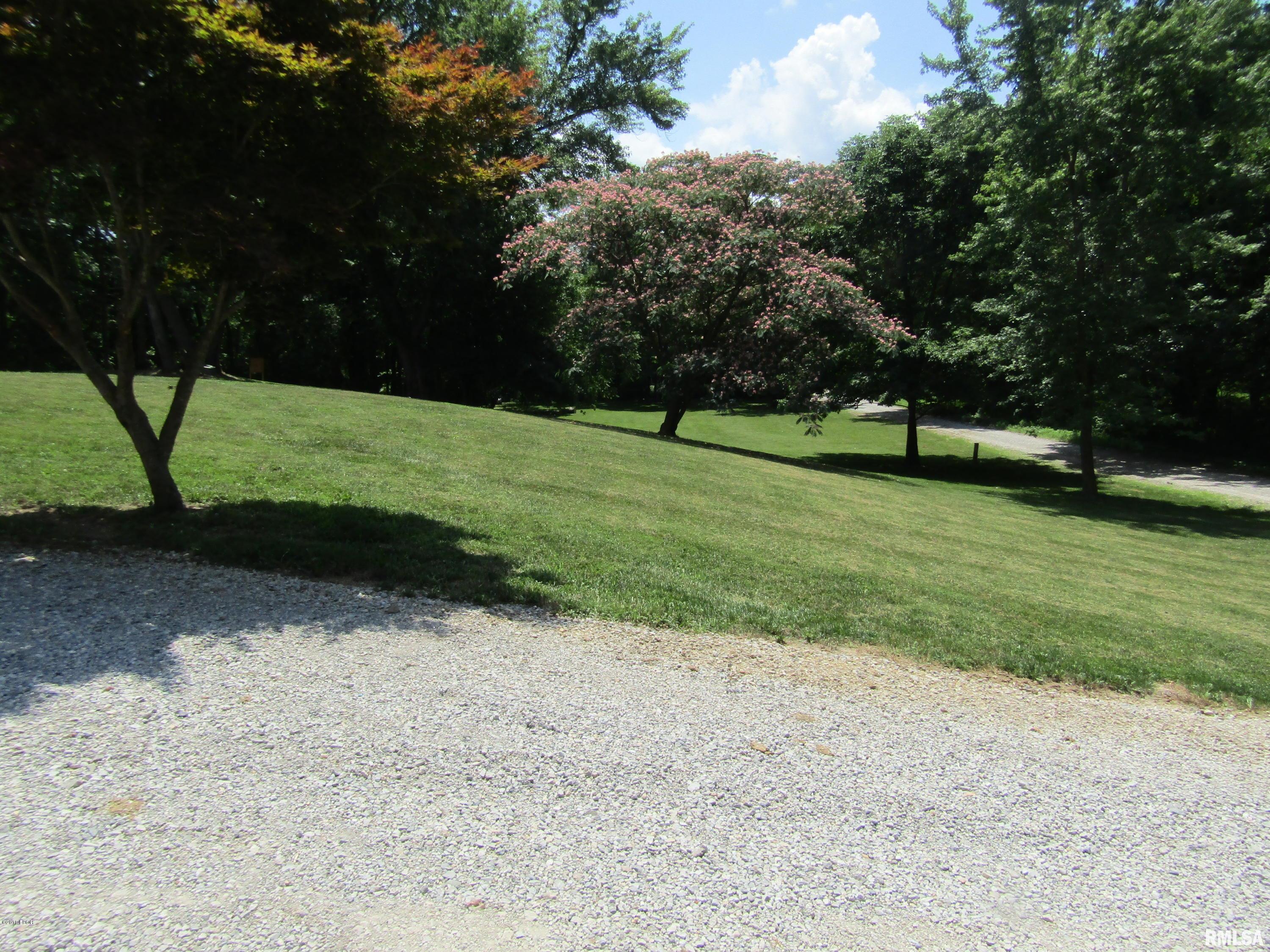 2446 Summer Time Road Kell, IL 62853 - Photo 21 of 26