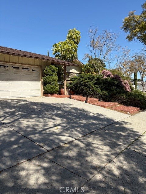 8 Silver Spring Drive Rolling Hills Estates, CA 90274 - Photo 2 of 5