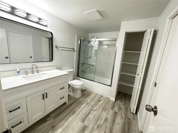 $419,950 | 25051 144th Place Southeast, Kent, WA 98042