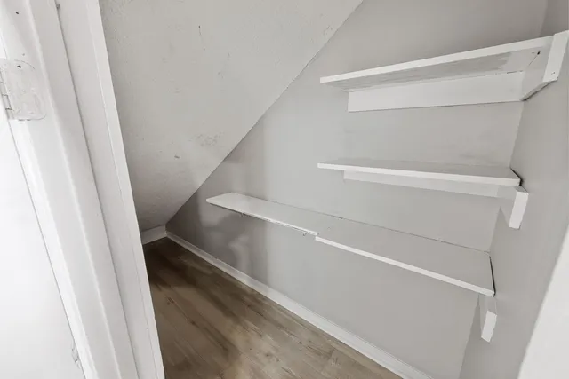a view of walk in closet