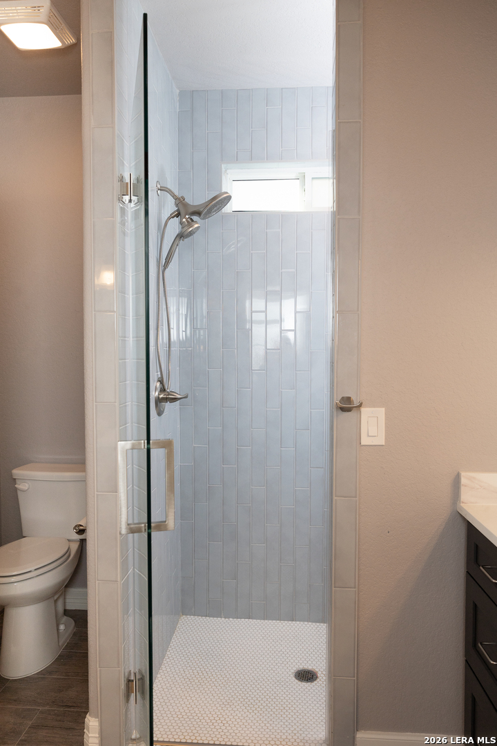 20 Rio Seco Uvalde, TX 78801 - Photo 9 of 21 a bathroom with a shower and a toilet