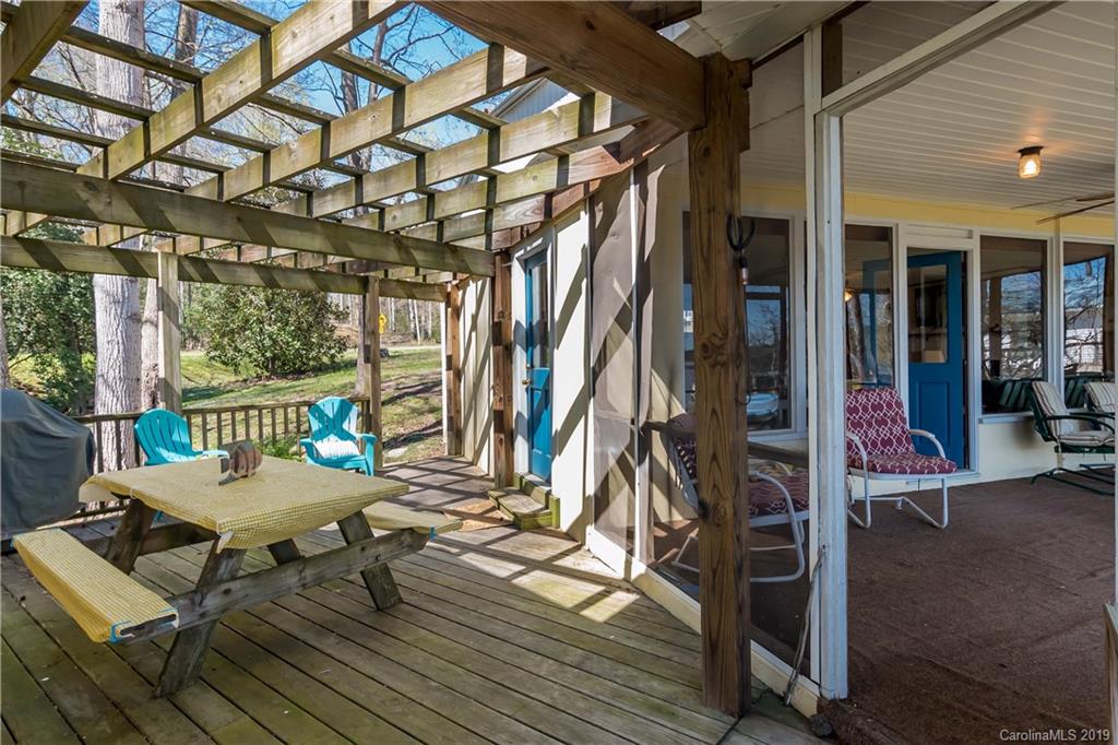 1031 Jackson Road Fort Lawn, SC 29714 - Photo 19 of 31 Gallery Image 19