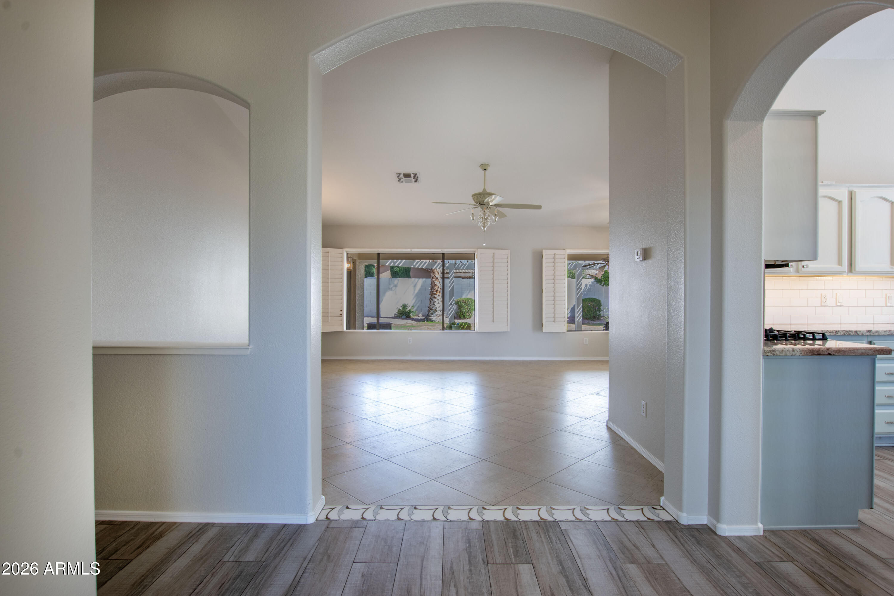 15644 Piccadilly Road Goodyear, AZ 85395 - Photo 4 of 61