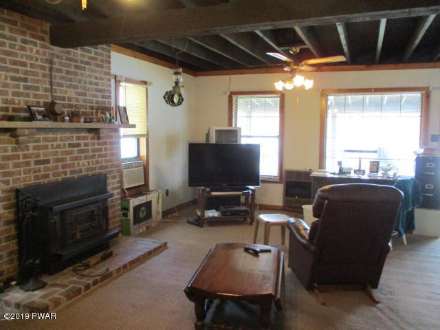 146 Spring Box Lane Lake Ariel, PA 18436 - Photo 5 of 44