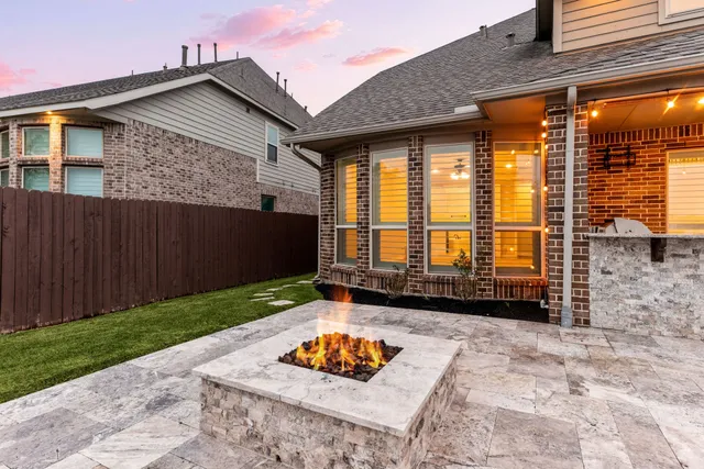 $925,000 | 10703 William Pass Lane, Cypress, TX 77433