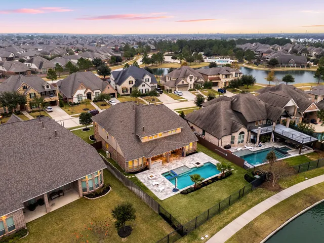 $925,000 | 10703 William Pass Lane, Cypress, TX 77433