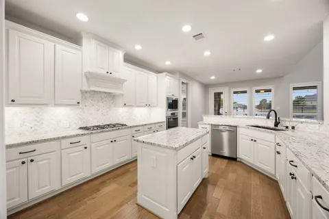 $925,000 | 10703 William Pass Lane, Cypress, TX 77433