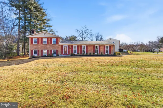 $3,950 | 11733 Becket Street, Potomac, MD 20854