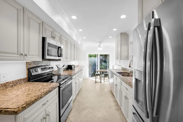 $5,000 | 4161 U.S. Highway 1, Unit I2, Jupiter, FL 33477