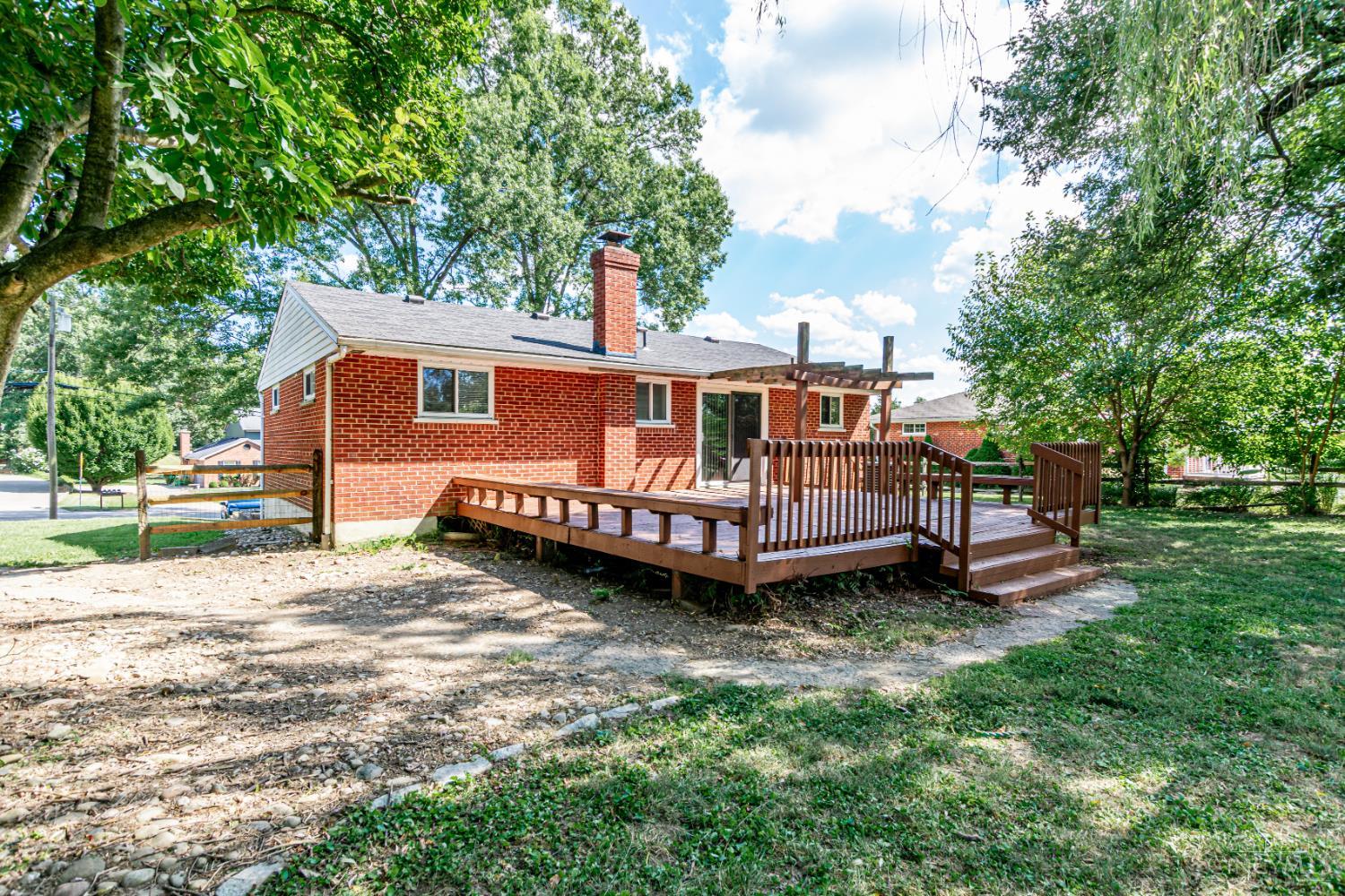 2659 Devils Backbone Road Cincinnati, OH 45233 - Photo 12 of 22