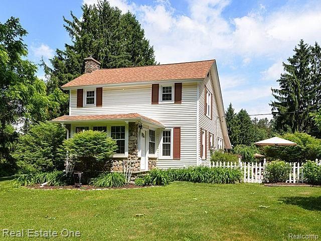 2070 West Wardlow Road Highland, MI 48357 - Photo 1 of 46 0.jpg