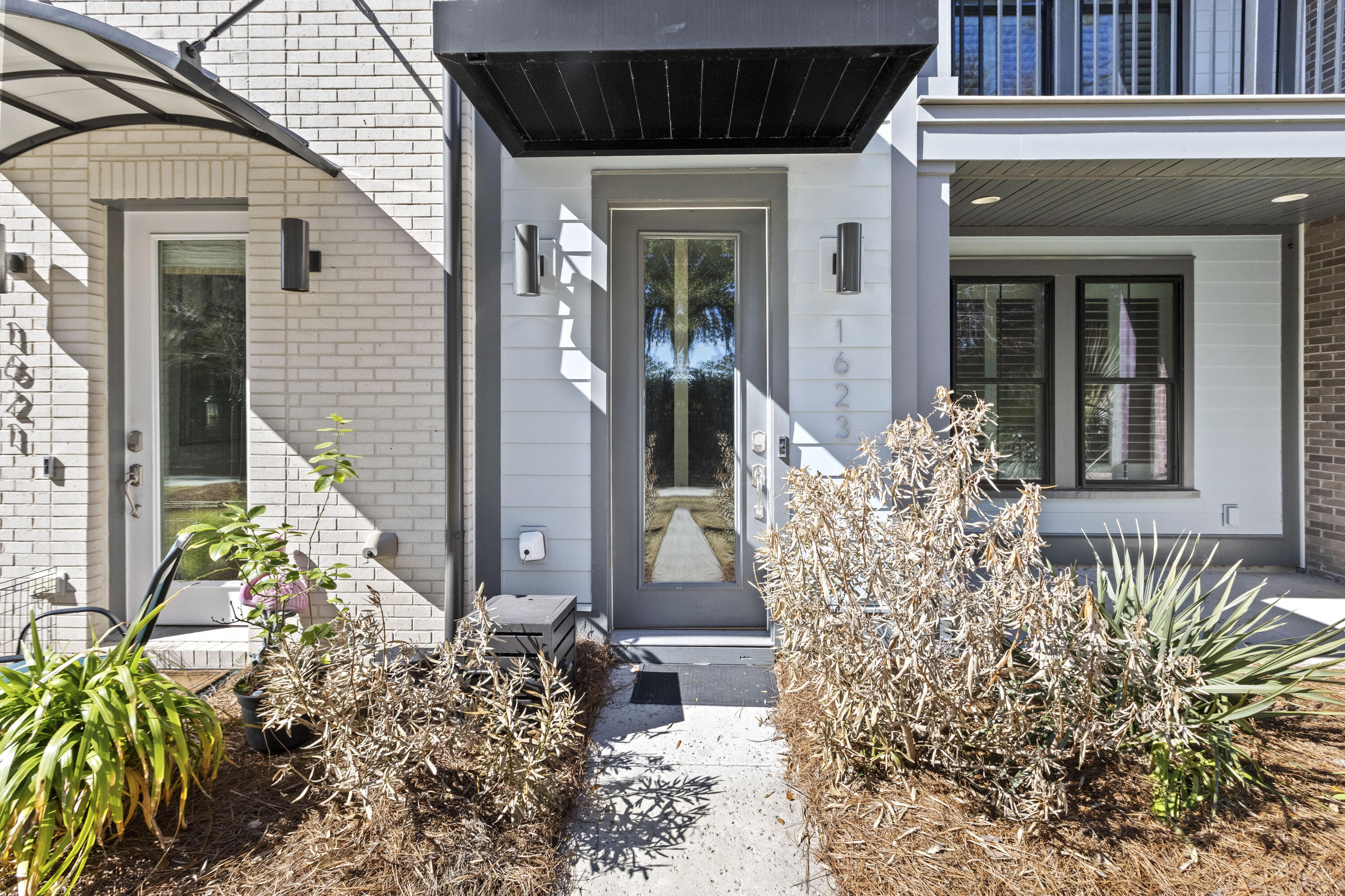 1623 Florentia Street, Unit N2 Mount Pleasant, SC 29464 - Photo 3 of 46 1623FlorentiaSt-CasaVerdeMediaLLC3