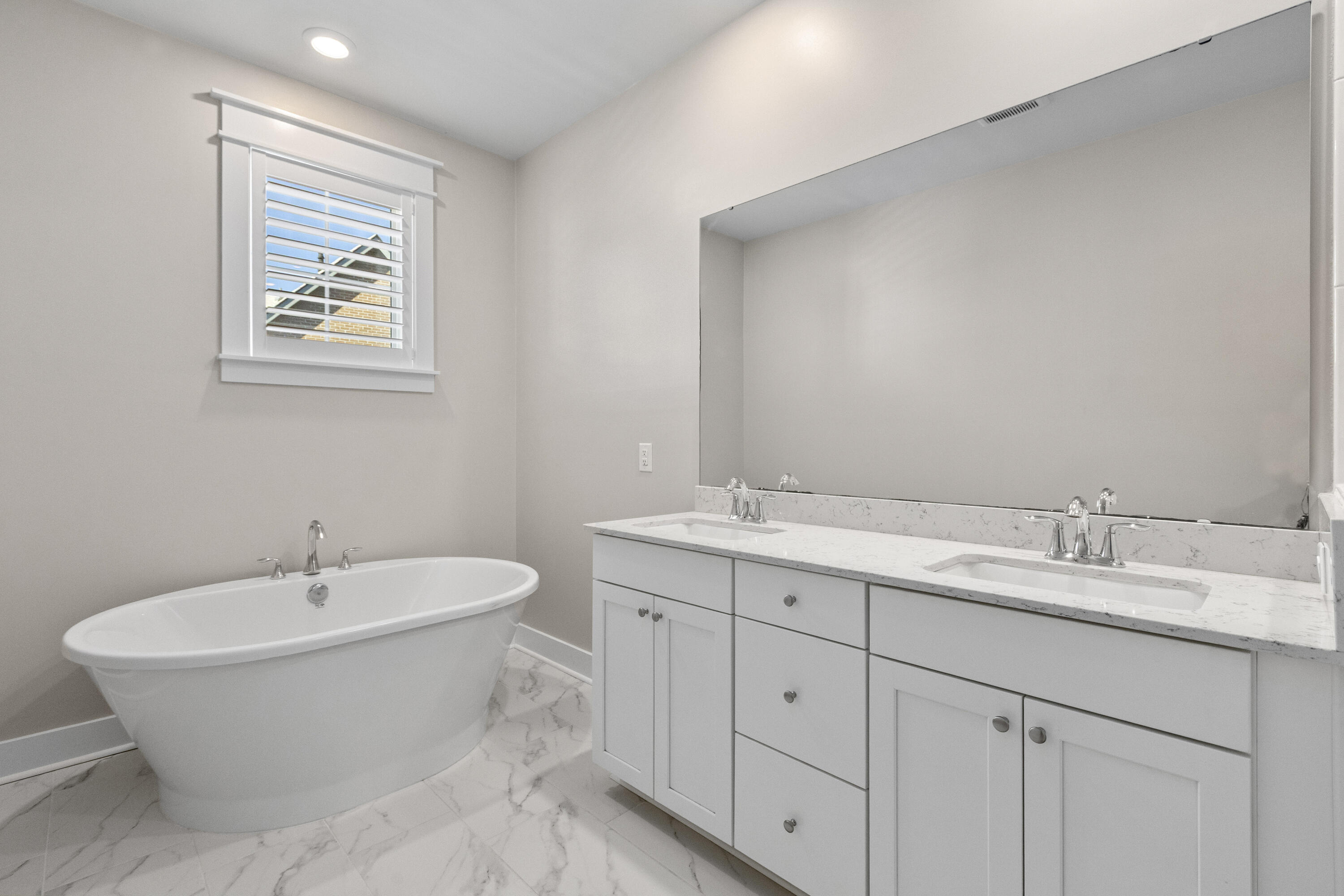 1623 Florentia Street, Unit N2 Mount Pleasant, SC 29464 - Photo 38 of 46 1623FlorentiaSt-CasaVerdeMediaLLC38