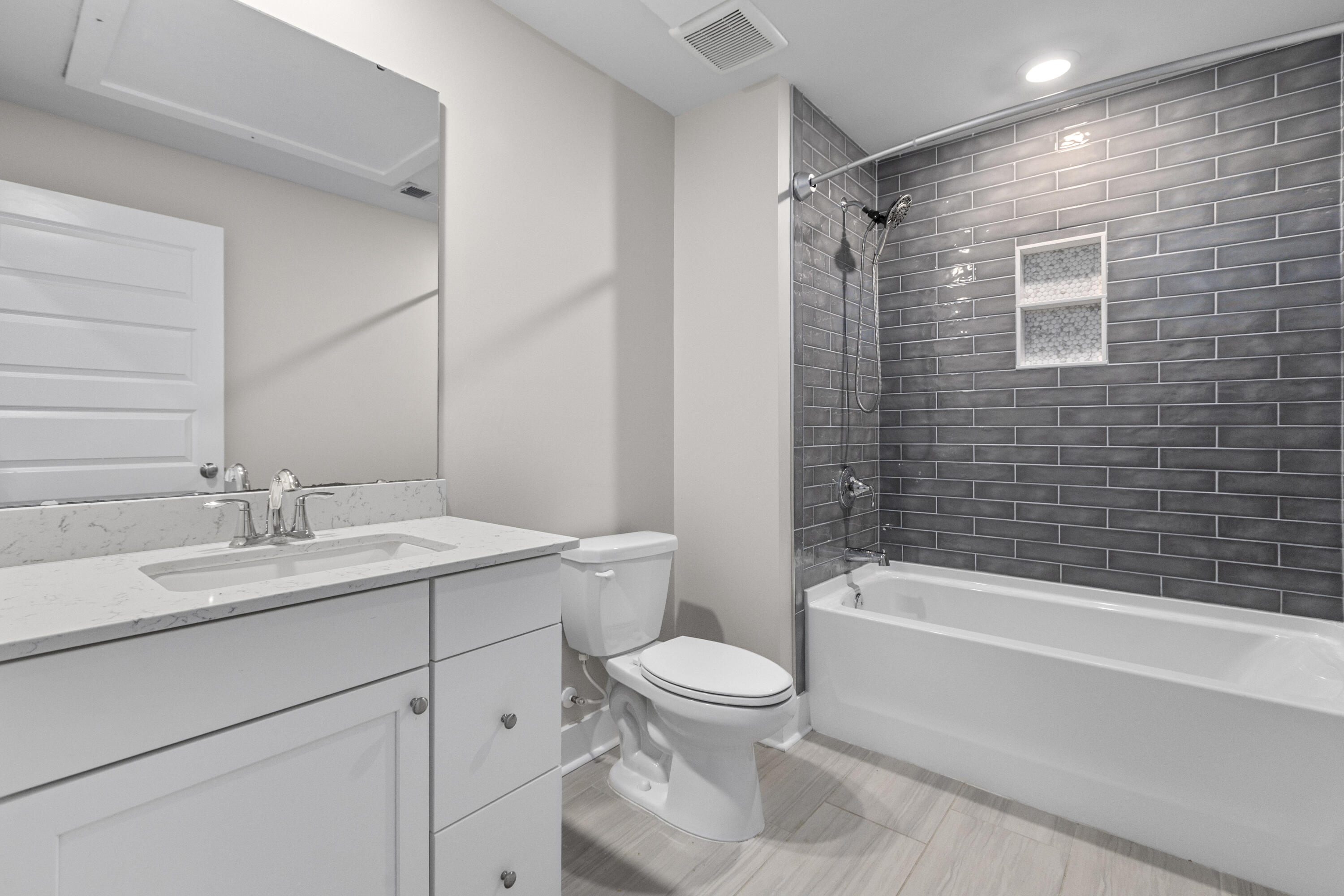 1623 Florentia Street, Unit N2 Mount Pleasant, SC 29464 - Photo 6 of 46 1623FlorentiaSt-CasaVerdeMediaLLC6