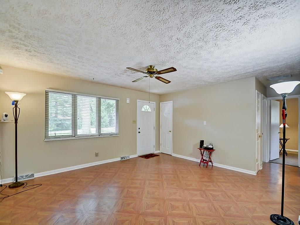 234 Bennington Road Indianapolis, IN 46227 - Photo 3 of 25 Gallery Image 3