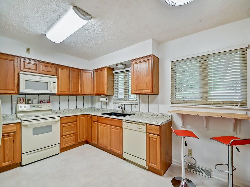 234 Bennington Road Indianapolis, IN 46227 - Photo 7 of 25 Gallery Image 7