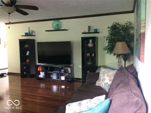 $2,350 | 108 Willowood Lane, Fishers, IN 46038