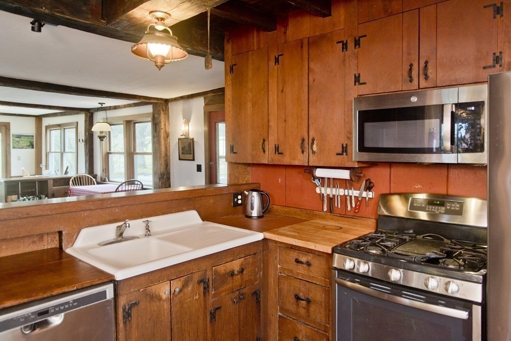 234 Main Poland Road Conway, MA 01341 - Photo 21 of 40
