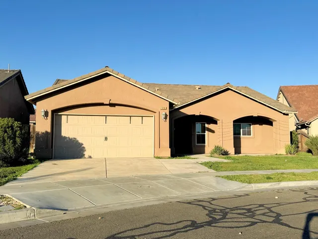 $429,000 | 510 Stonehaven Drive, Los Banos, CA 93635