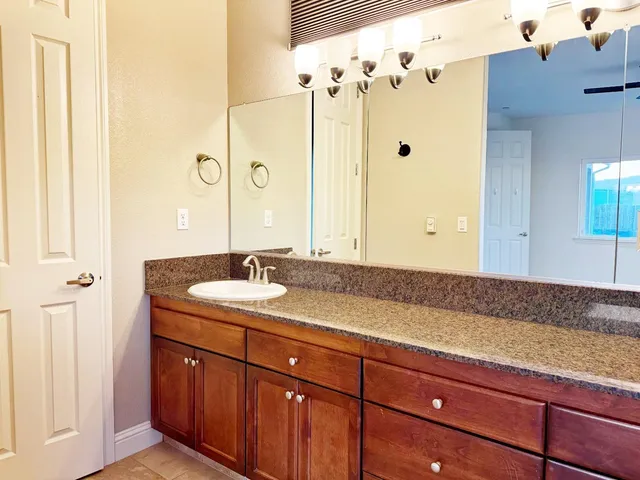 $429,000 | 510 Stonehaven Drive, Los Banos, CA 93635