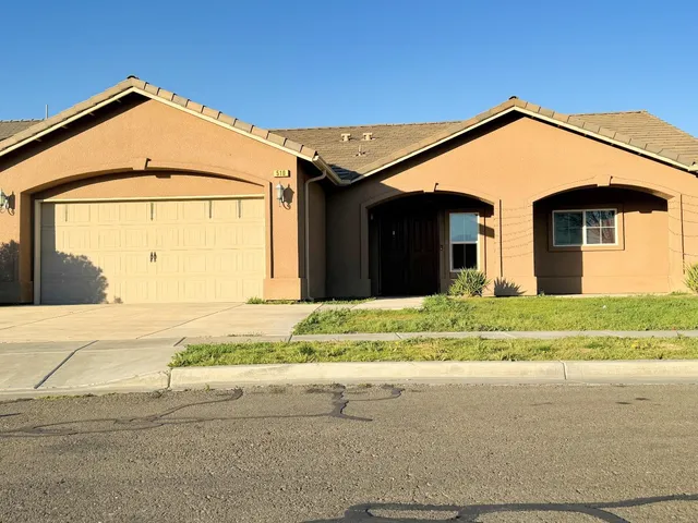 $429,000 | 510 Stonehaven Drive, Los Banos, CA 93635