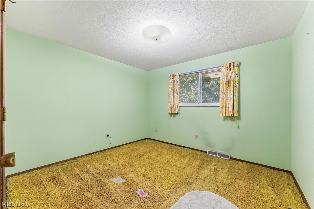 21820 Mastick Road Fairview Park, OH 44126 - Photo 31 of 41