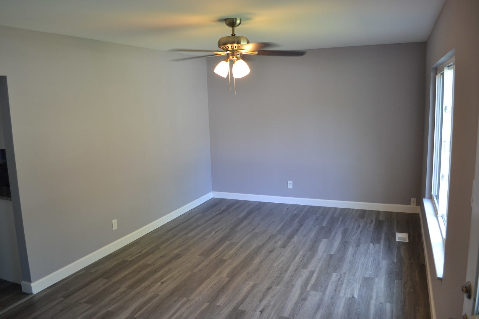 337 Rockhurst Road Bolingbrook, IL 60440 - Photo 2 of 22