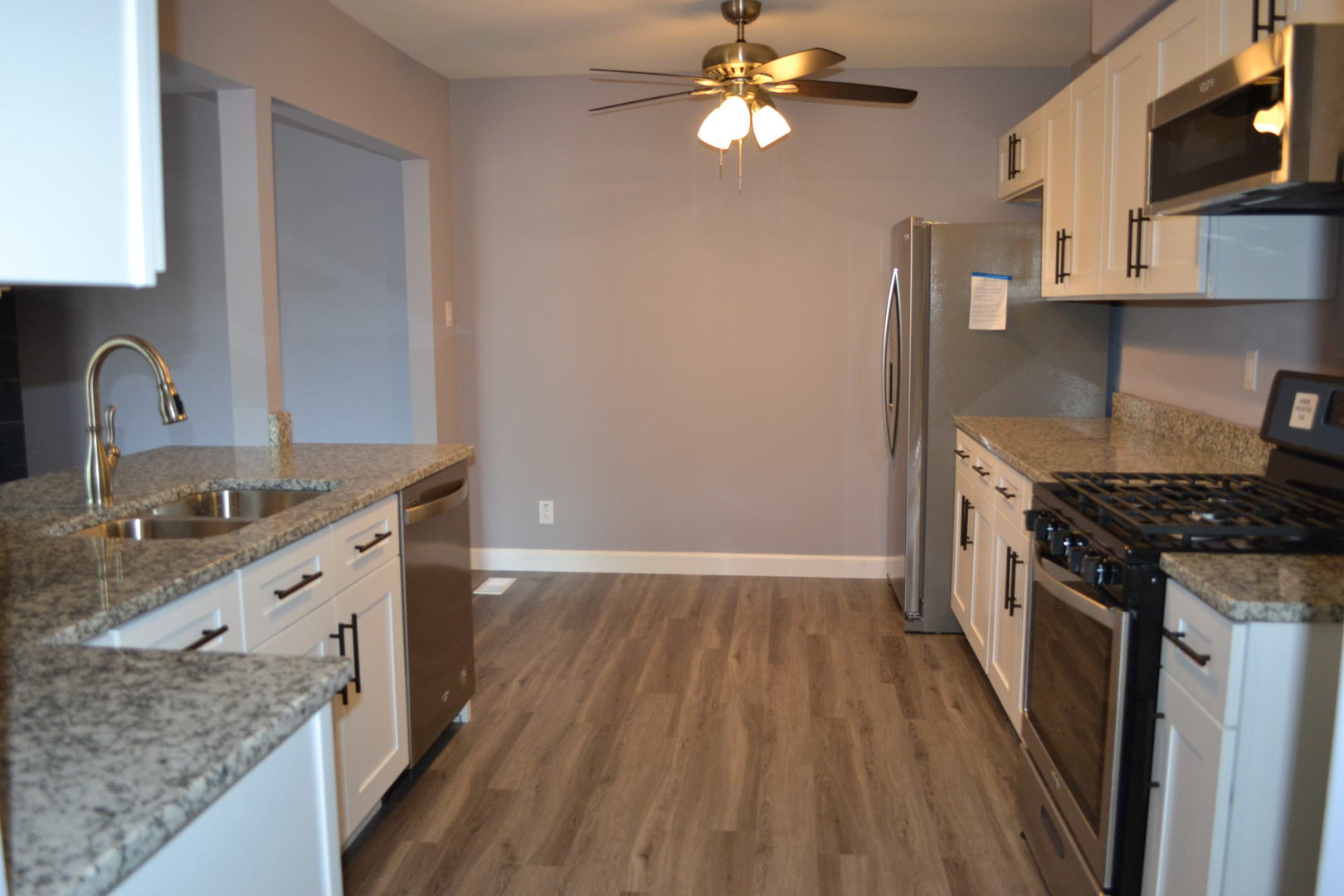 337 Rockhurst Road Bolingbrook, IL 60440 - Photo 7 of 22