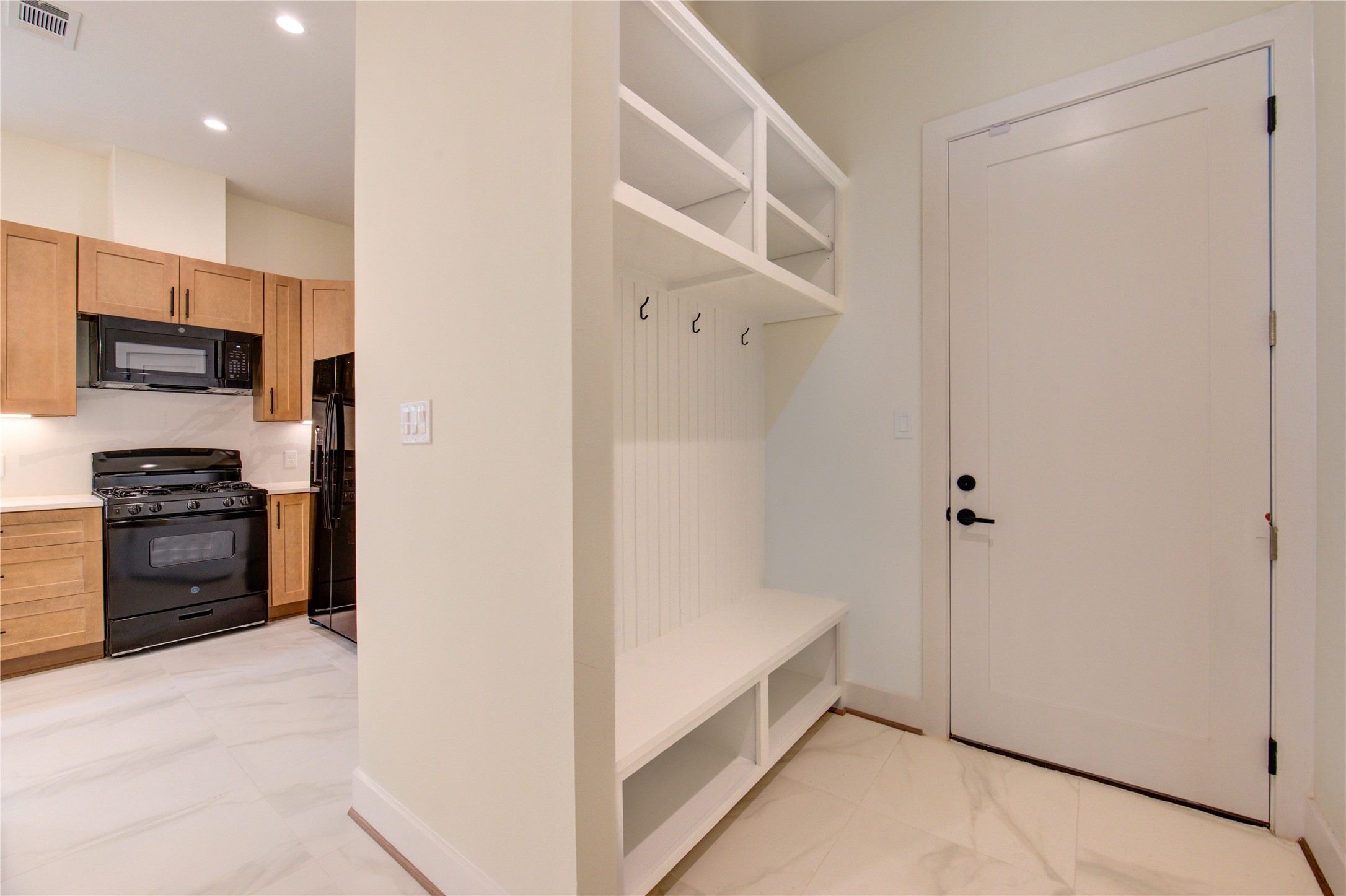 1810 Hazard Street, Unit A Houston, TX 77019 - Photo 28 of 47 a view of kitchen