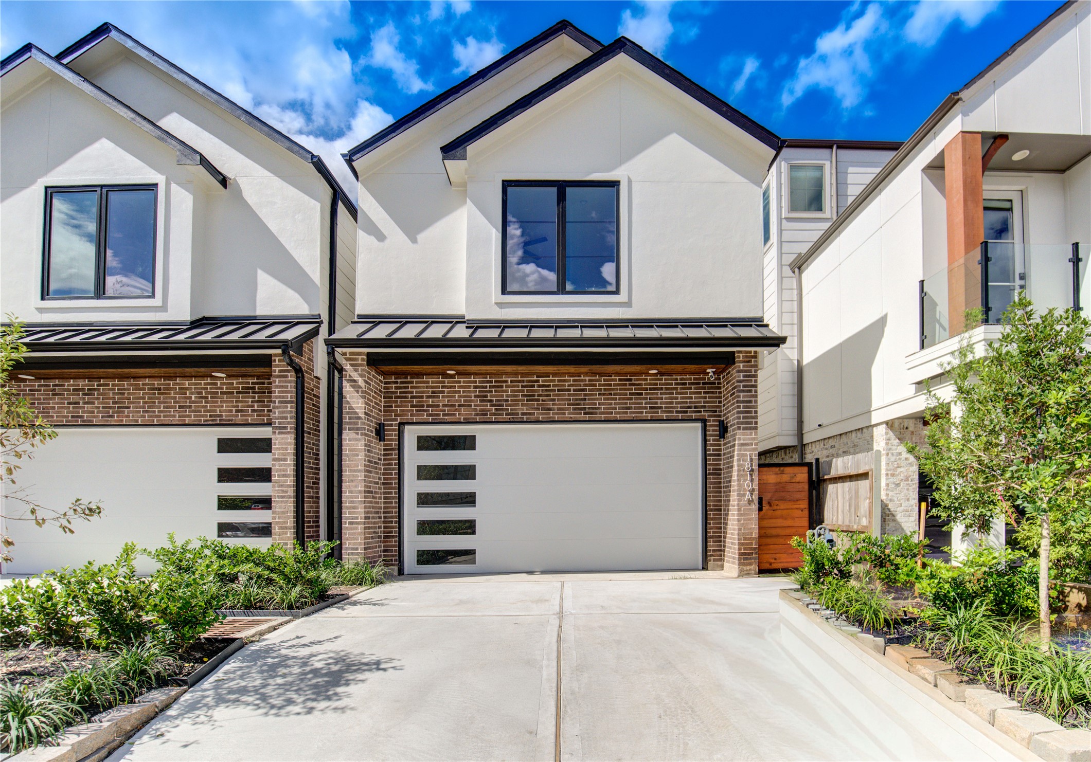 1810 Hazard Street, Unit A Houston, TX 77019 - Photo 3 of 47 a front view of a house with a yard