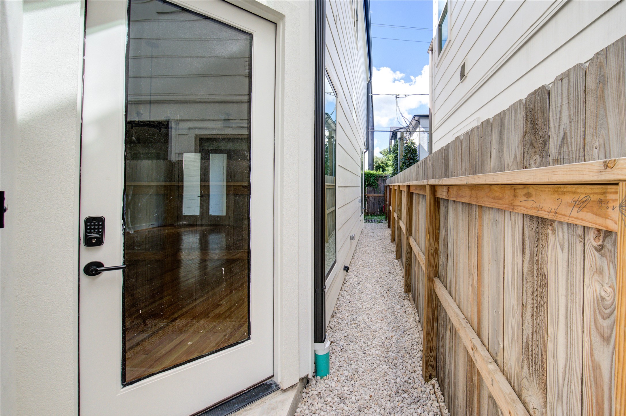 1810 Hazard Street, Unit A Houston, TX 77019 - Photo 47 of 47 a view of a pathway of a house