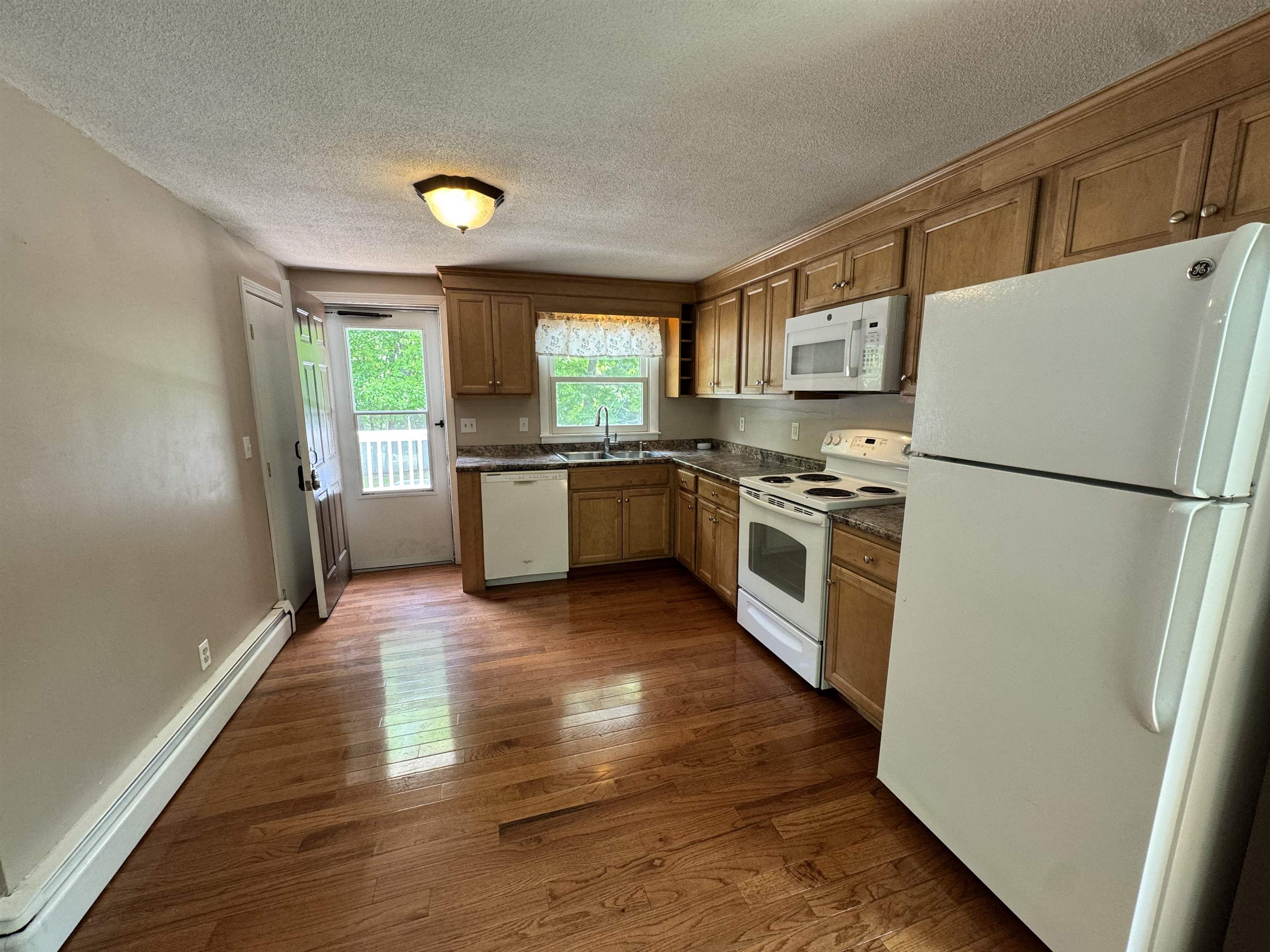 28A Burns Hill Road, Unit B Hudson, NH 03051 - Photo 3 of 14