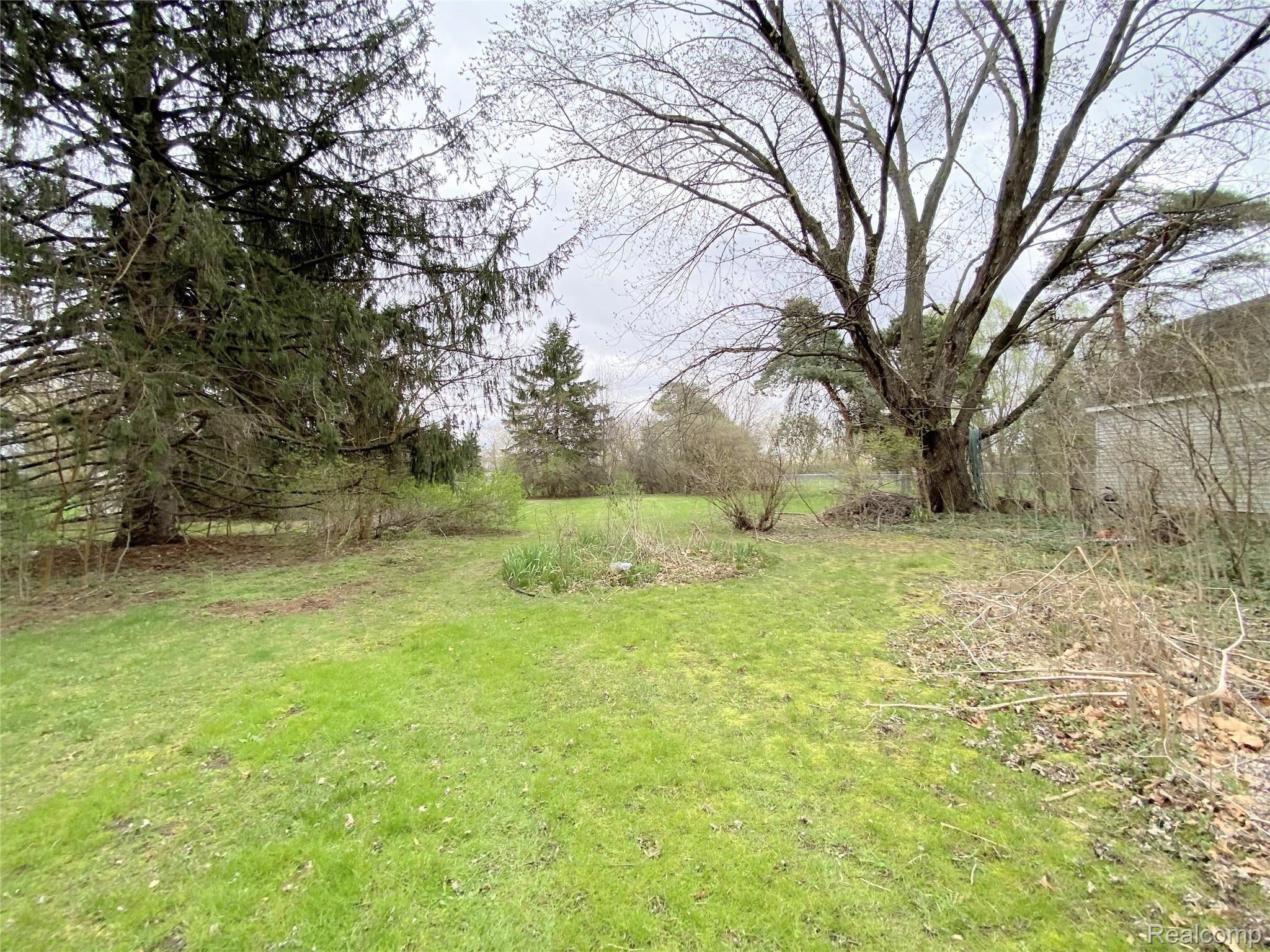 1511 Parke Street Rochester, MI 48307 - Photo 38 of 39 34DB1E26-5B43-4DB9-A3CB-271482AF1DA0.jpg